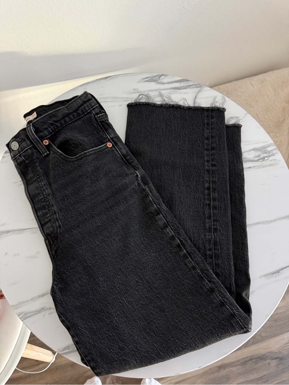 Levi’s Black vintage wash style rib cage straight ankle jeans